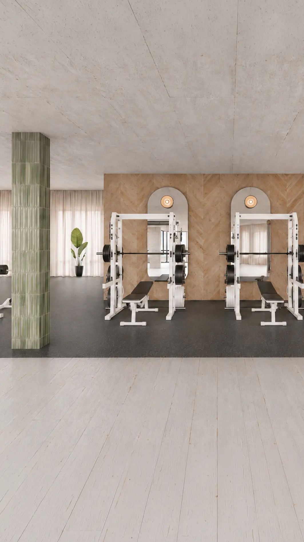 Kraftbereich mit Rack-Stationen und Spiegeln